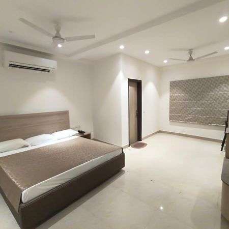 Hotel Bagla Atithi Banaras Varanasi Exterior foto